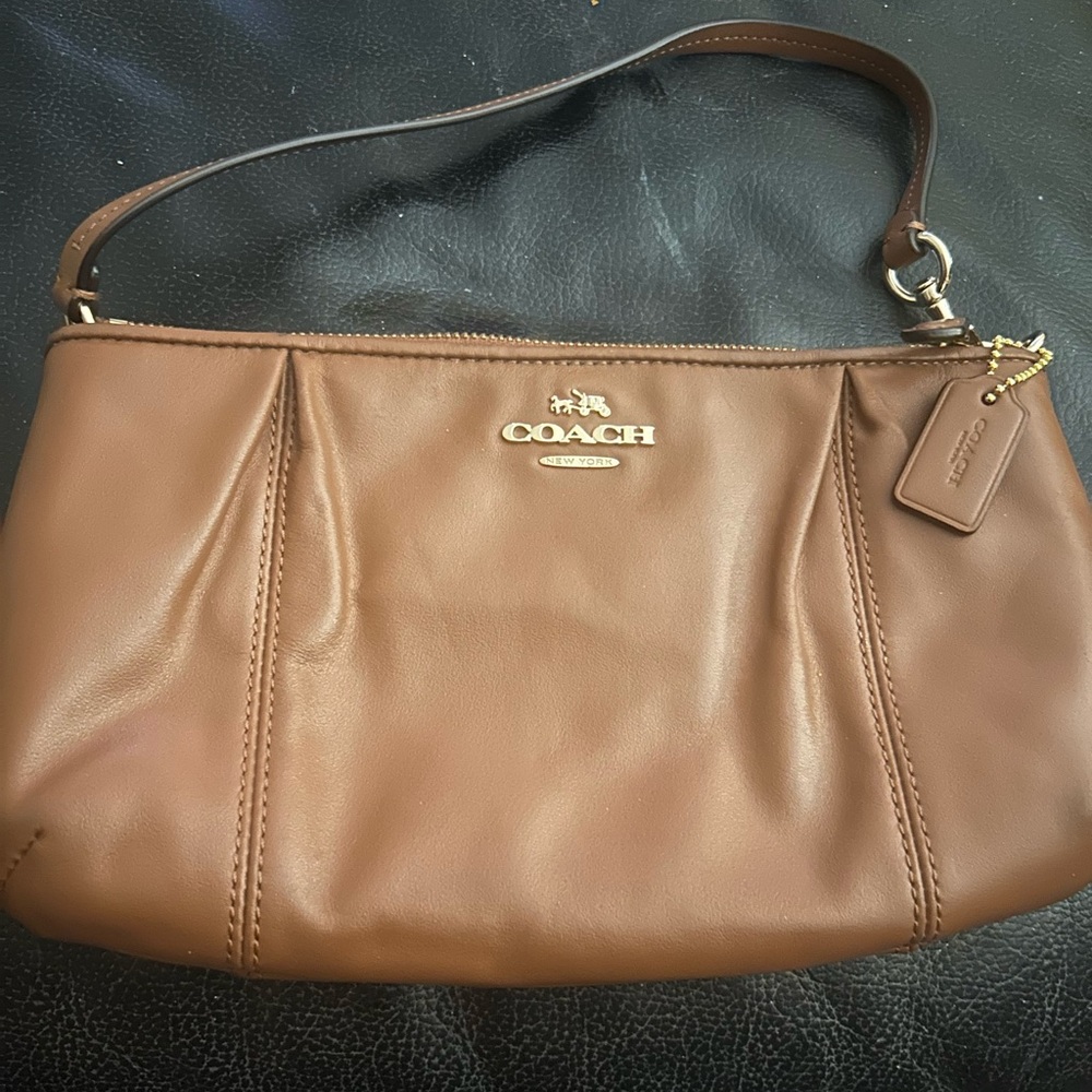 Coach Colette Carmel Briown Leather Vintage Shoulder Bag NWOT condition